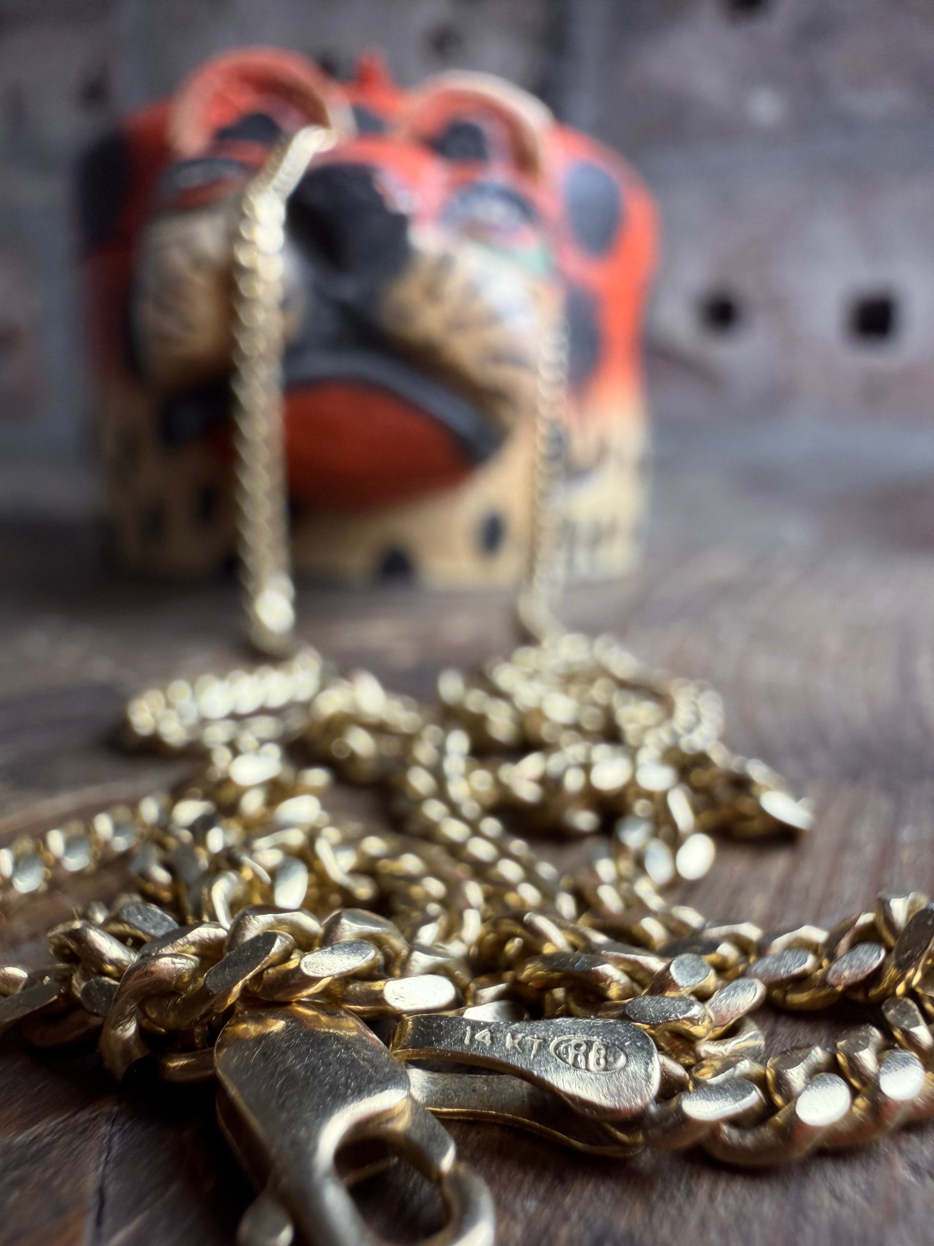 The Perfect Curb Chain