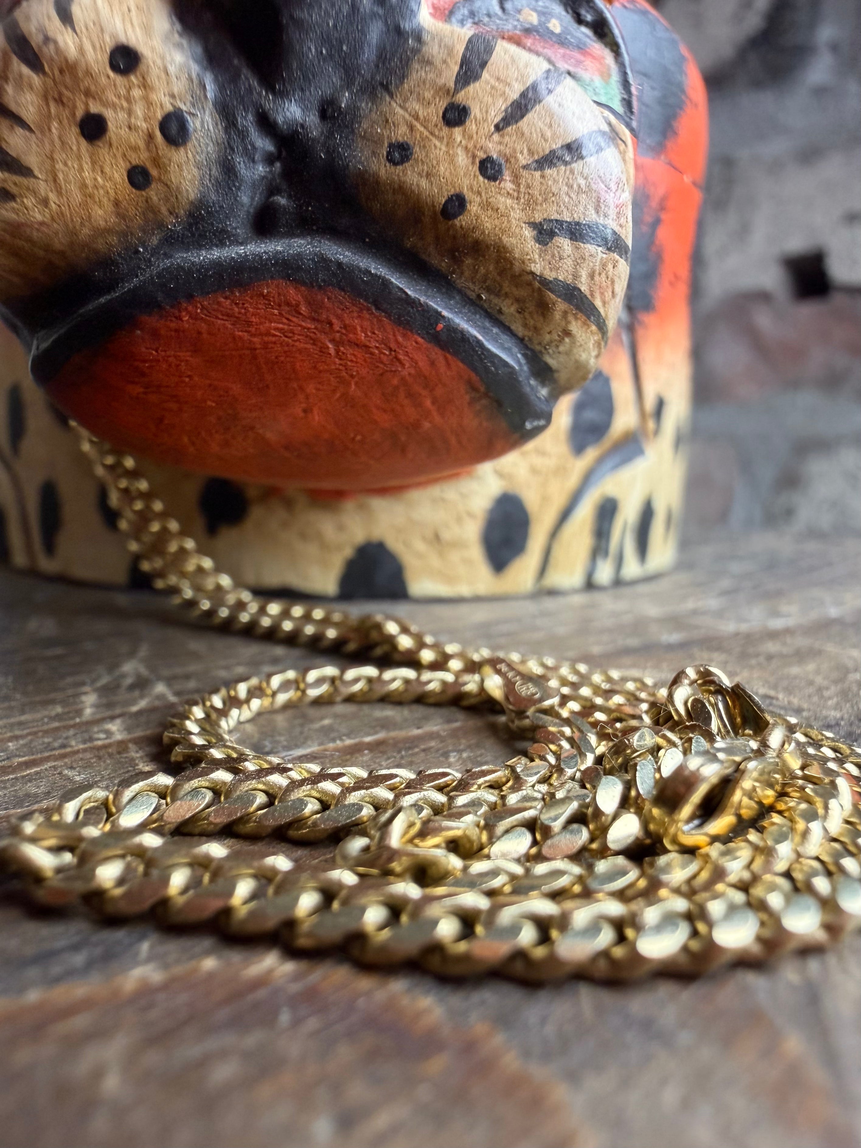 The Perfect Curb Chain